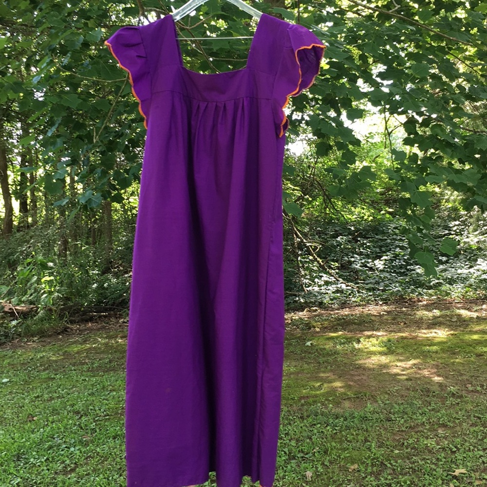 Dress from Costa Rica - Picture 4 of 8